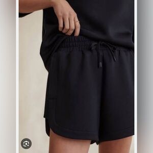 Varley Keely Double Soft Shorts Black Barely Worn! MSRP $118. XS